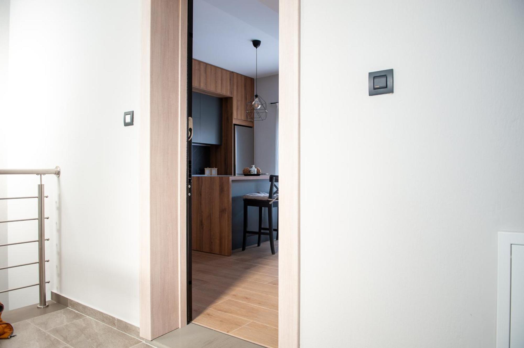 Lovely Guesthouse - 58M2 Mountain View ヨアニナ エクステリア 写真